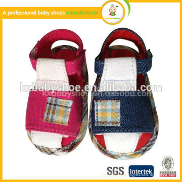 Los zapatos de los niños del párrafo del otoño de la fábrica de los zapatos de los zapatos de los zapatos calzan el zapato de bebé de la edición de la marea de los zapatos de los niños del cuero